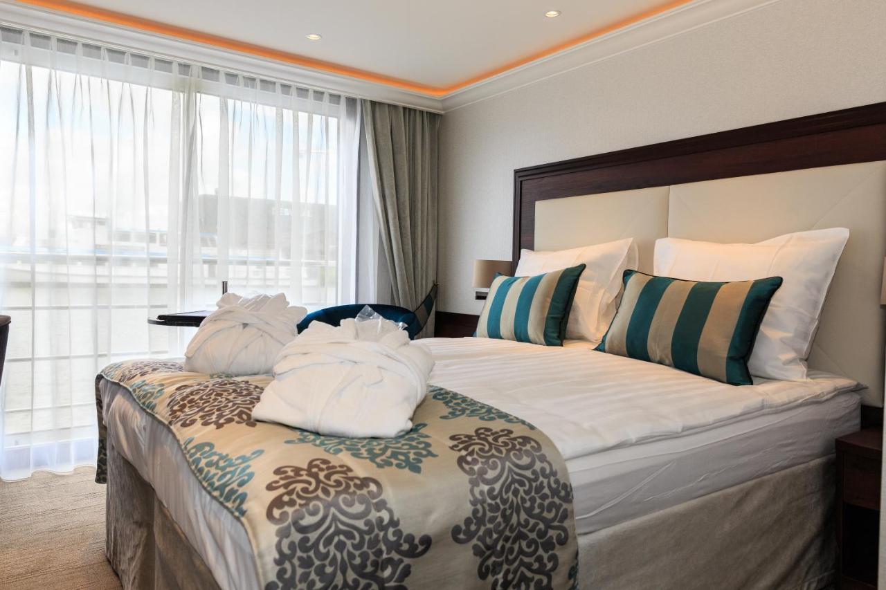 Select Ms Charles Dickens - Frankfurt Hotel Frankfurt am Main Ngoại thất bức ảnh